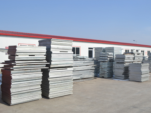 压焊钢格板与插接钢格板的区别